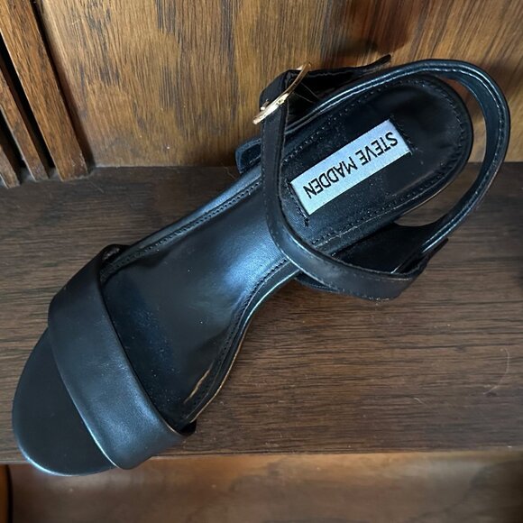 Steve Madden Wedge Sandals - Picture 3 of 6